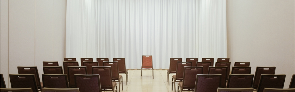 四ツ木斎場　専用控室有り式場（桜）